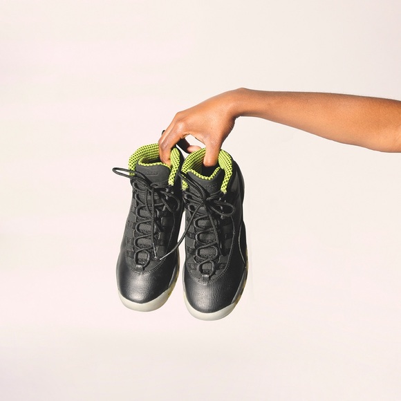 Nike Shoes - Jordan Retro 5 Venom Black Sneakers